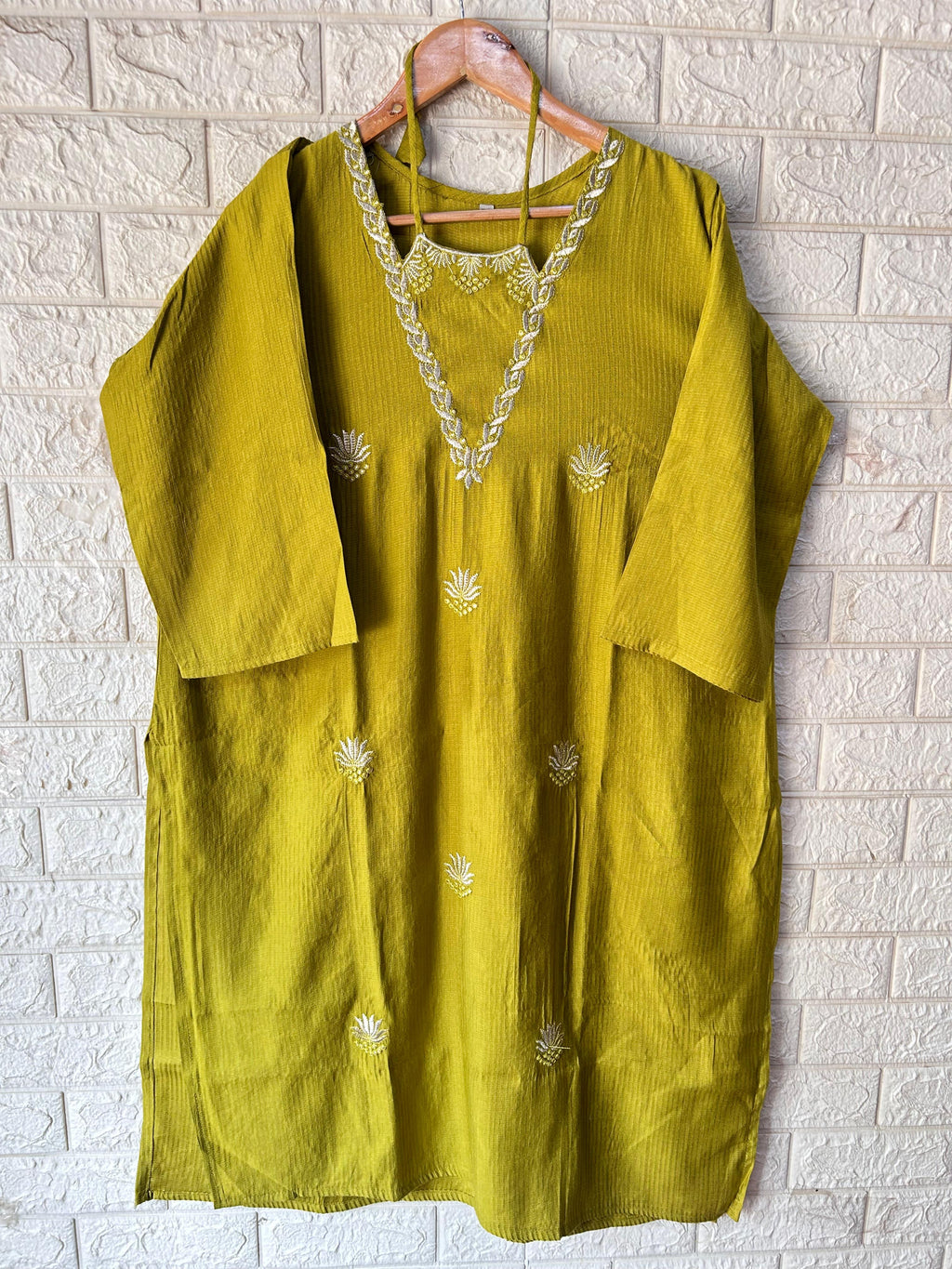 V NECK LONG KURTI