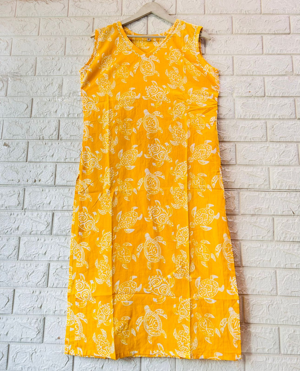 V NECK LONG KURTI