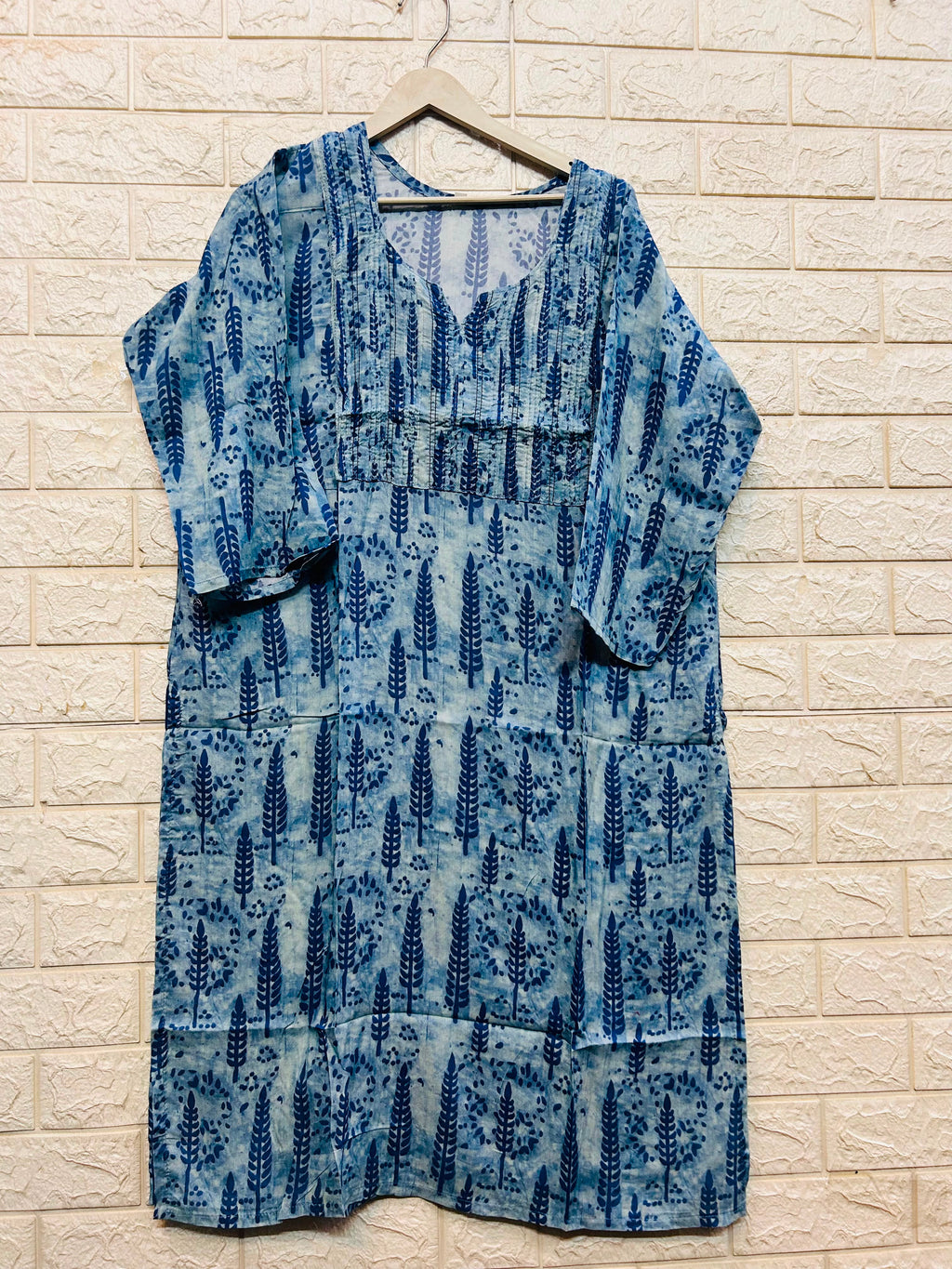 Thread work long kurtis