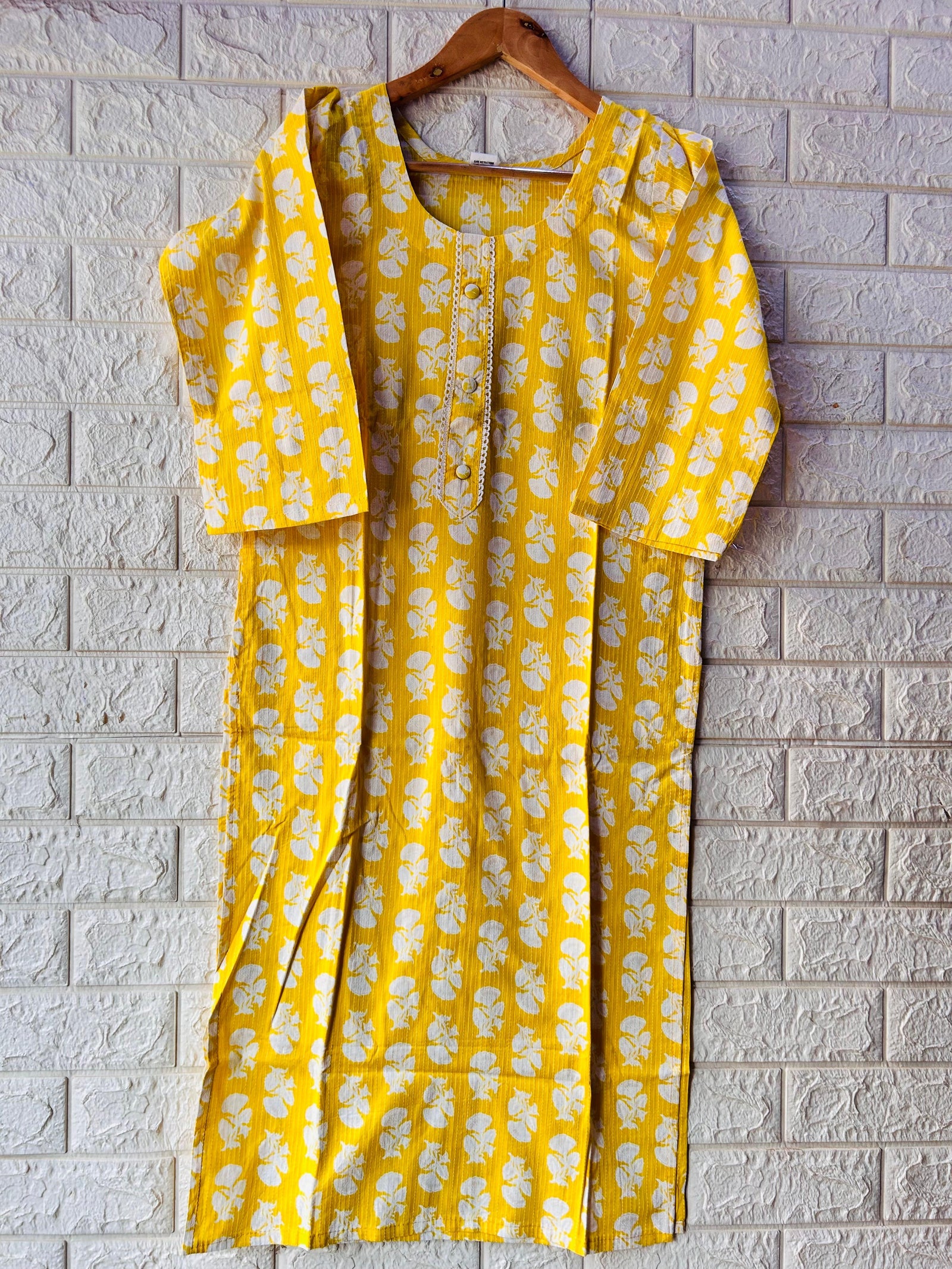 U NECK LONG KURTI