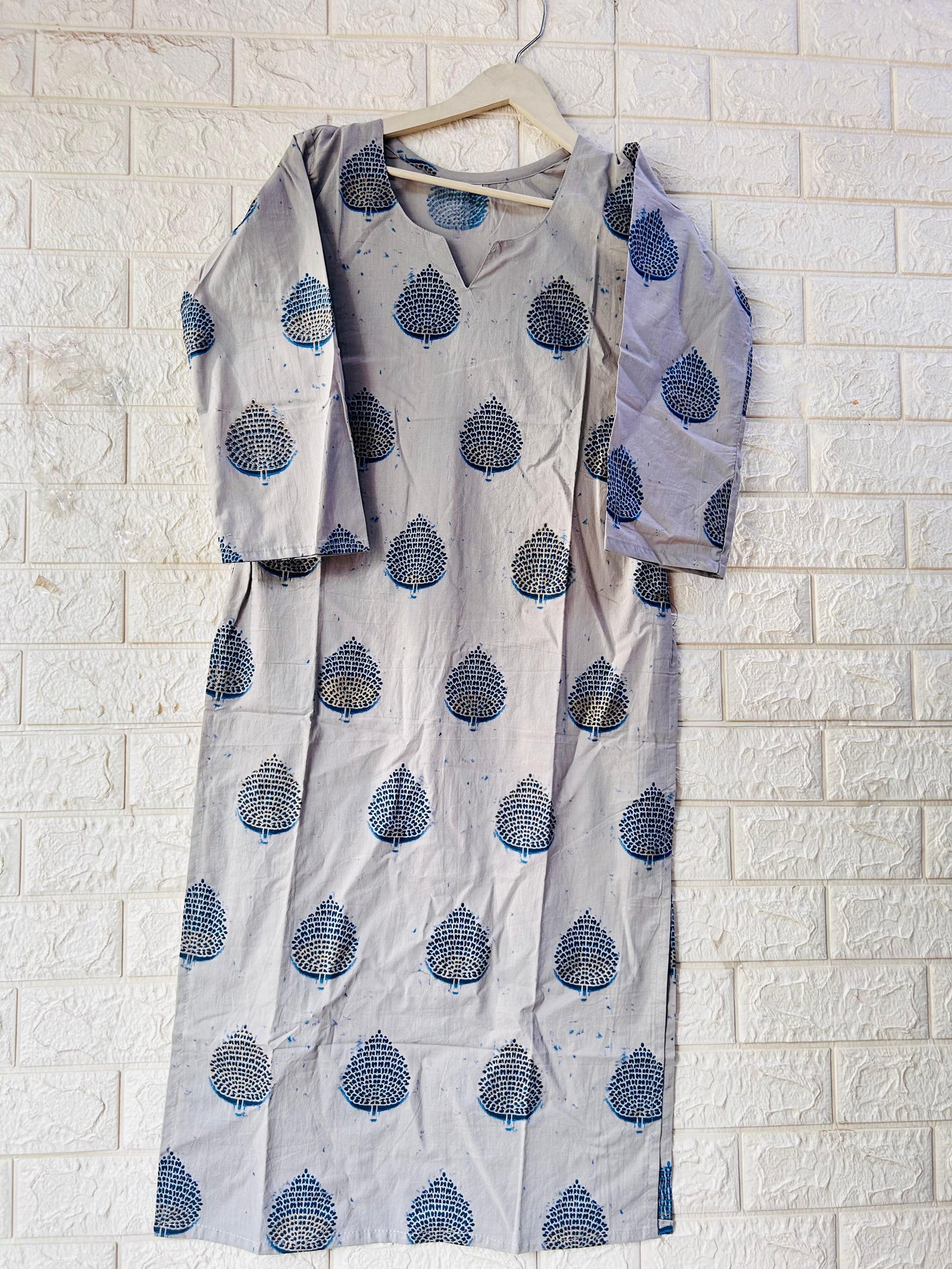 V NECK LONG KURTI
