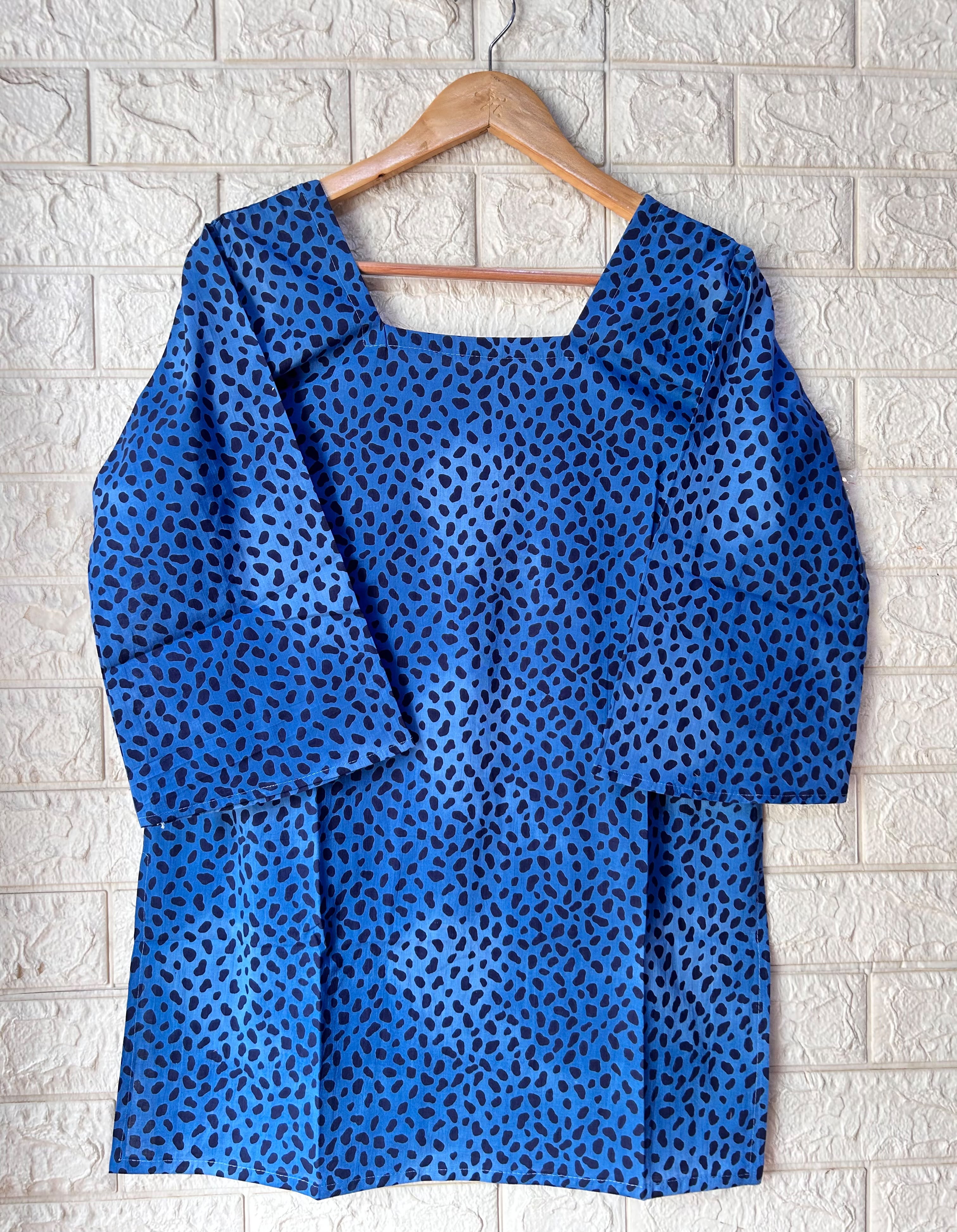 CHORAS NECK SHORT KURTIS